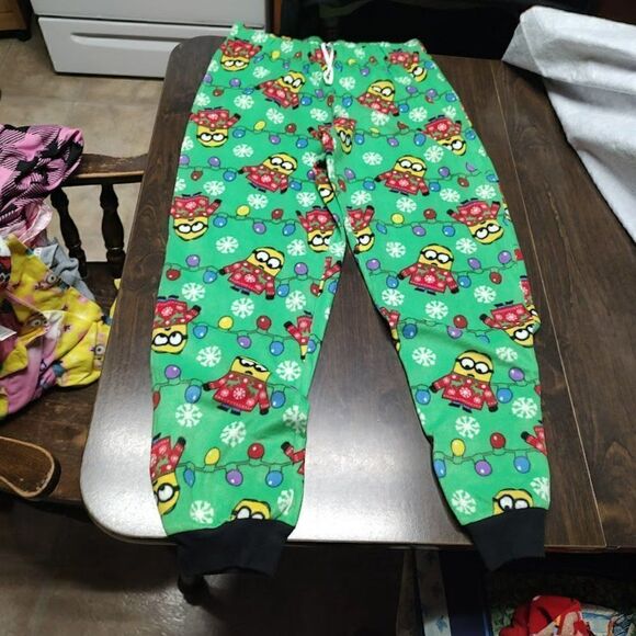 New Despicable Me Minion Ugly Sweater Pajama Set Size Women's M 8/10 - Picture 3 of 4